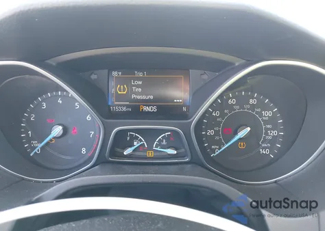 2016 Ford Focus Se z USA, uszkodzony, nr VIN 1FADP3K27GL379249